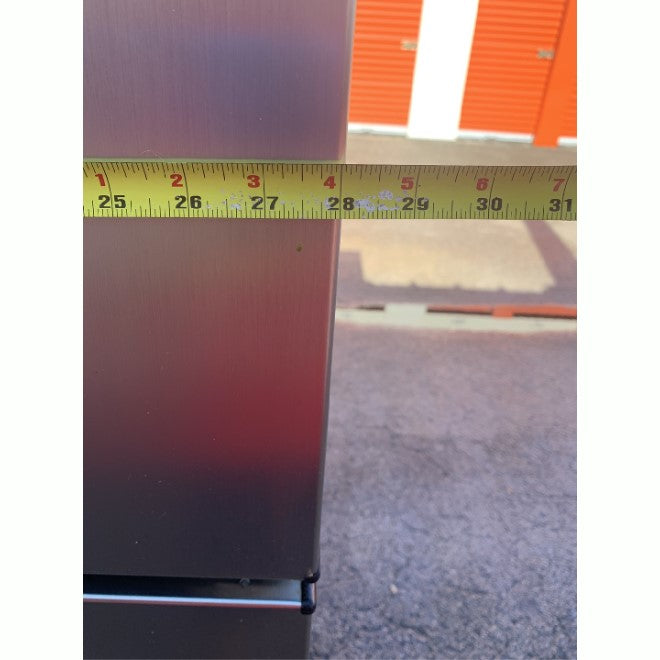 GE Stainless Steel Top and Bottom Refrigerator GE Stainless Steel Top and Bottom Refrigerator